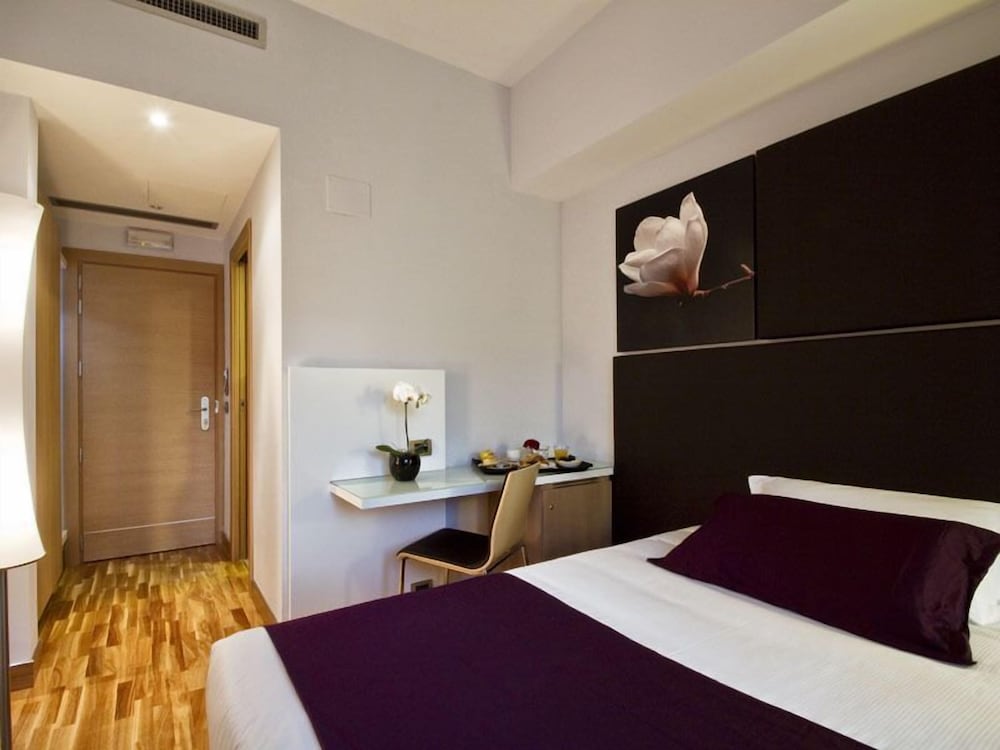 Business Room photo 1