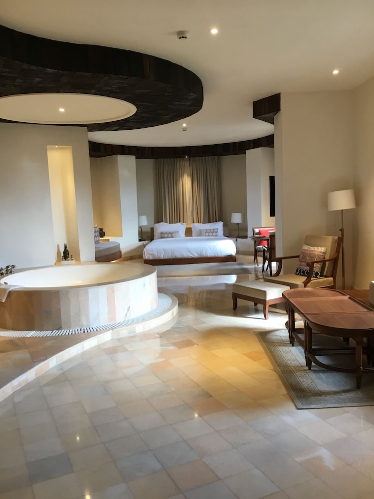 Suite (Regal)