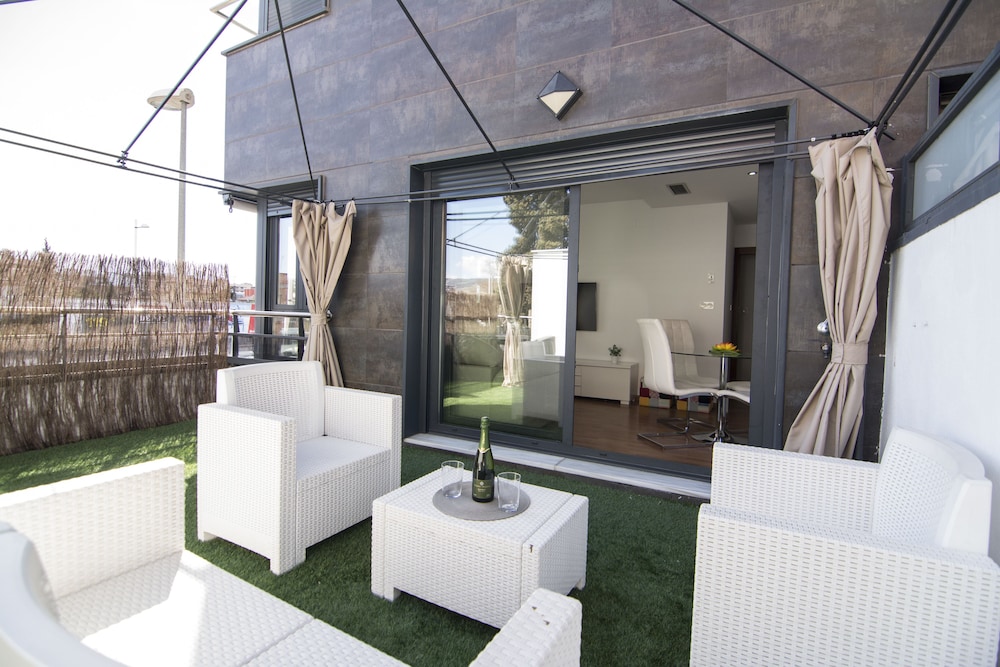 EnjoyGranada LUJO Swimming Pool and Parking, Billede 9