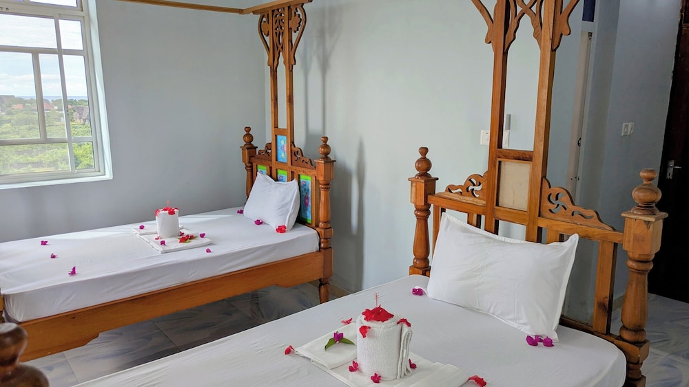 Deluxe Double Room, Balcony, Partial Ocean View