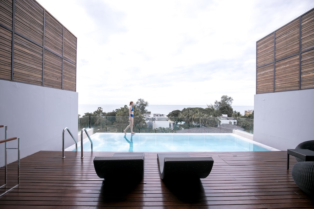 1-Bedroom Sky Pool Villa - Photo 1