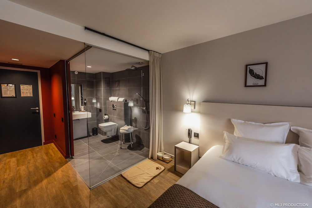 Double Room - Photo 10