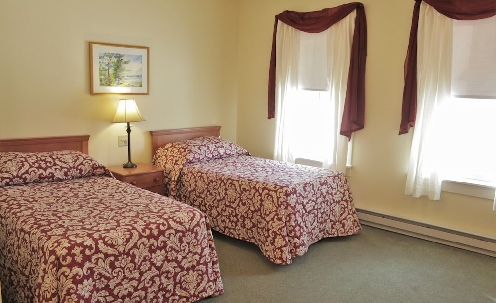Traditional Room Non A/C photo 1