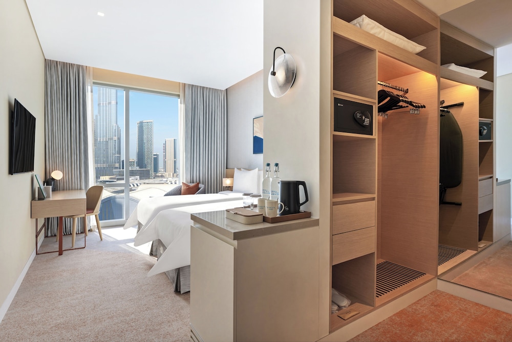 Deluxe Room, 2 Twin Beds (Burj Khalifa View) photo 3