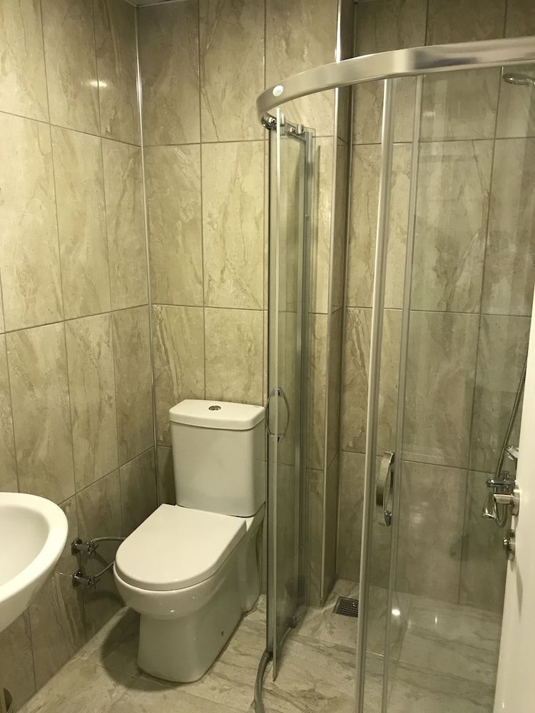 Standard Double or Twin Room - Photo 3