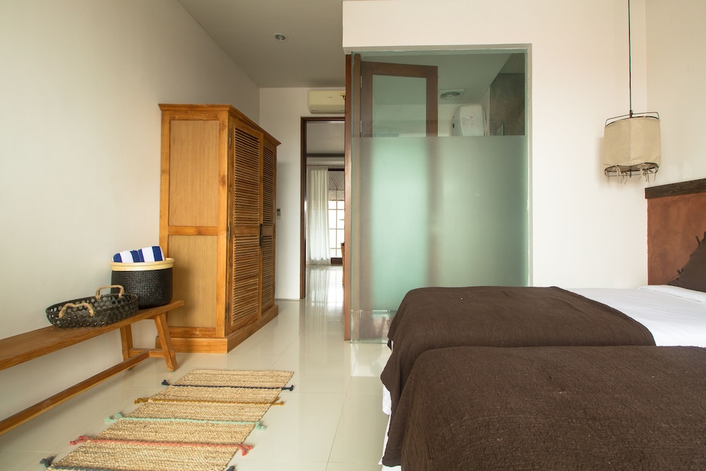 Suite, 2 Bedrooms - Photo 30