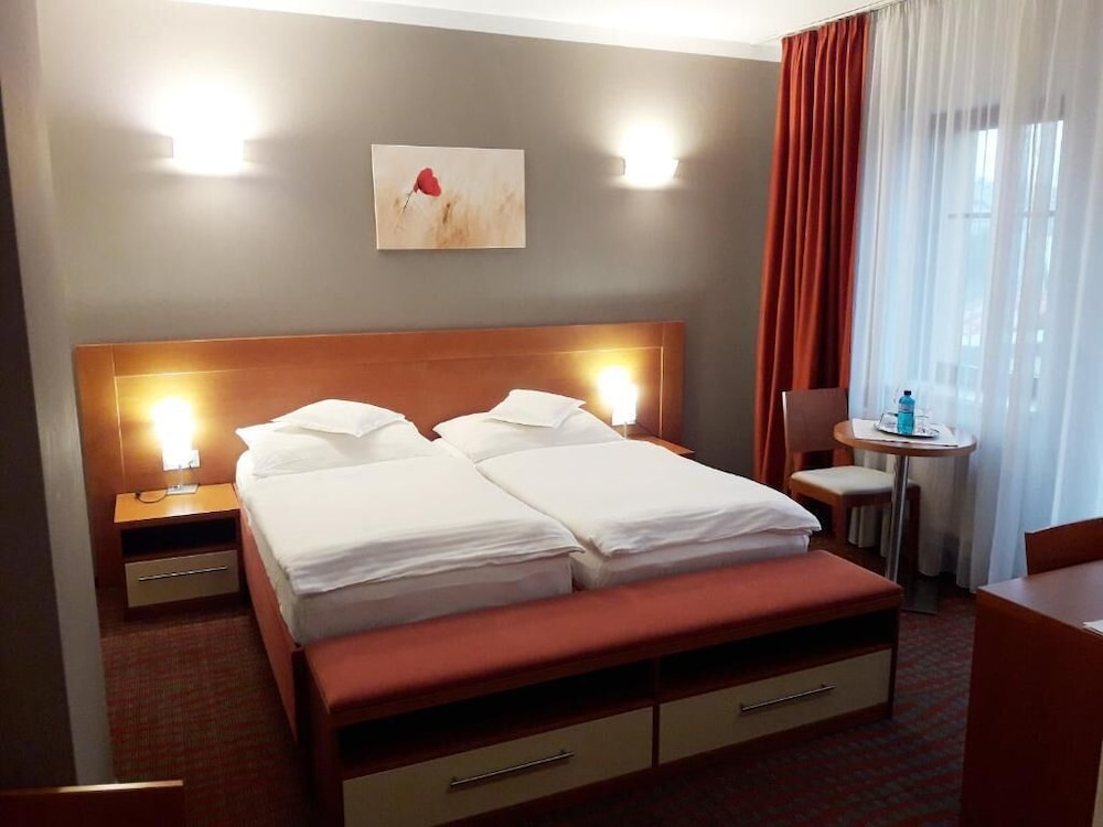Double or Twin Room photo 1