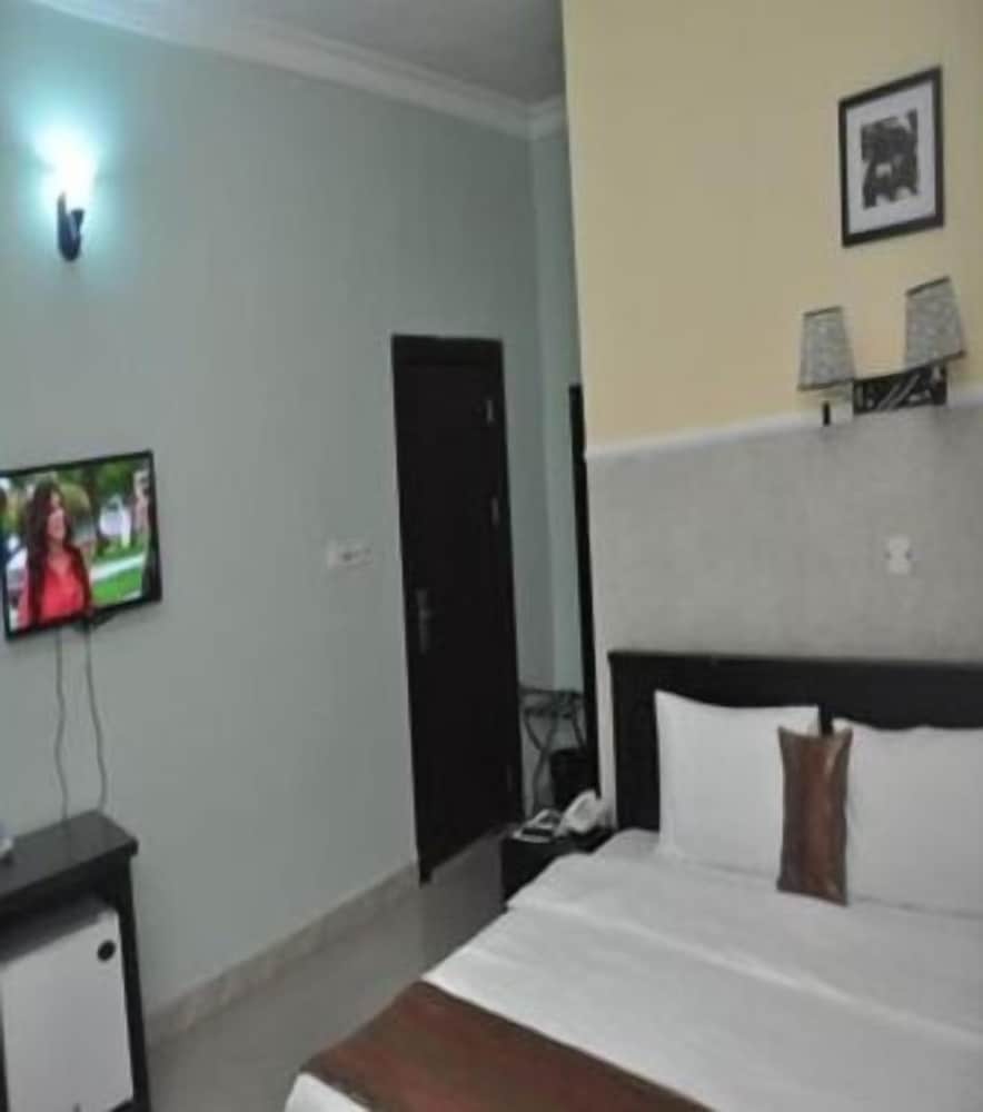 Presidential Apartment photo 1