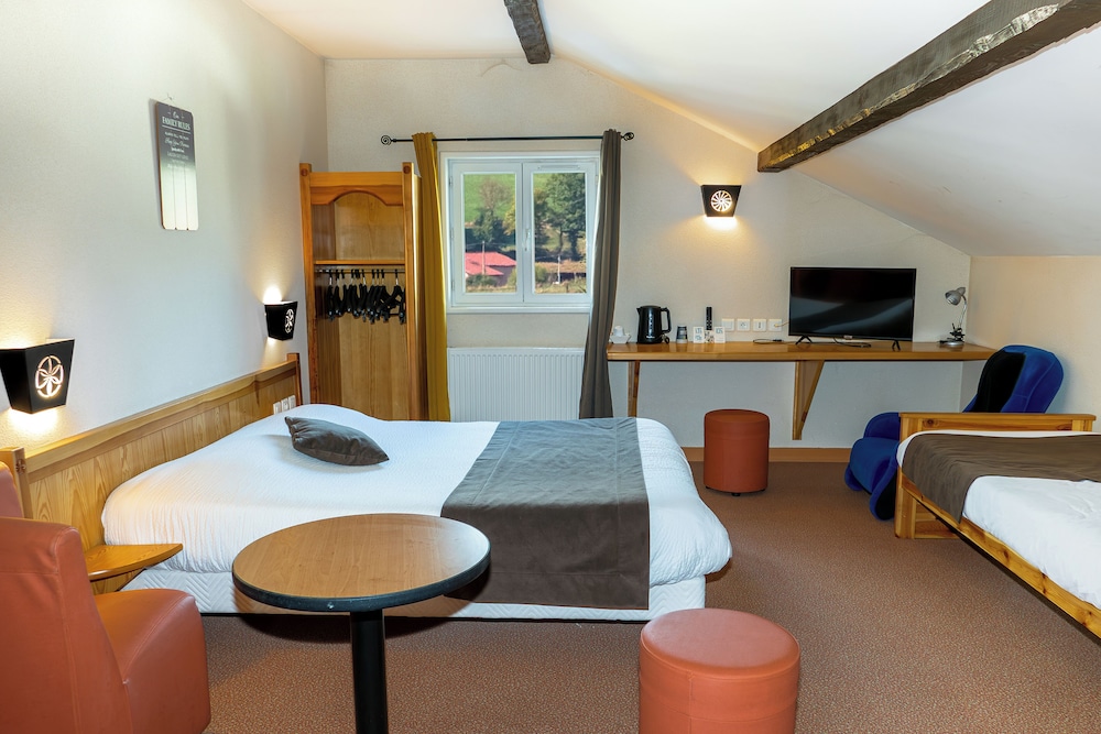Standard Quadruple Room, 1 Bedroom, Private Bathroom