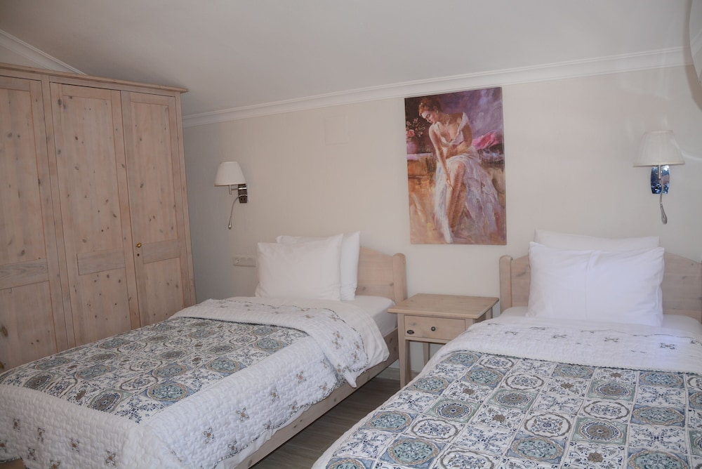 Comfort Apartment, 2 Bedrooms, Non Smoking, Lake View photo 2
