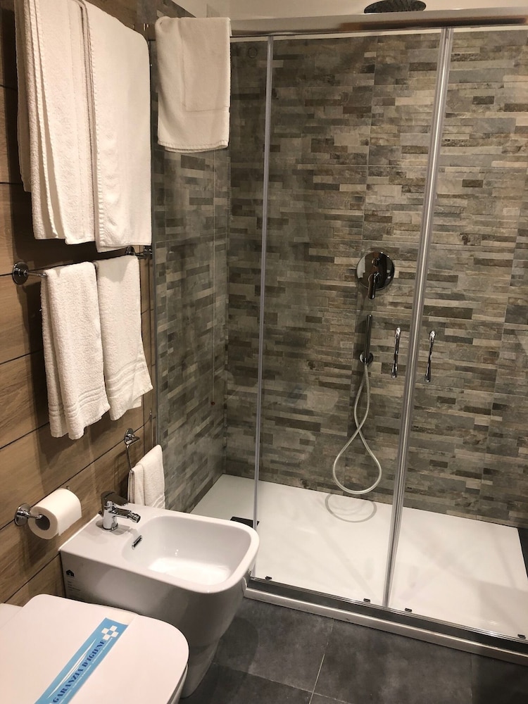 Classic Double Room Single Use photo 2