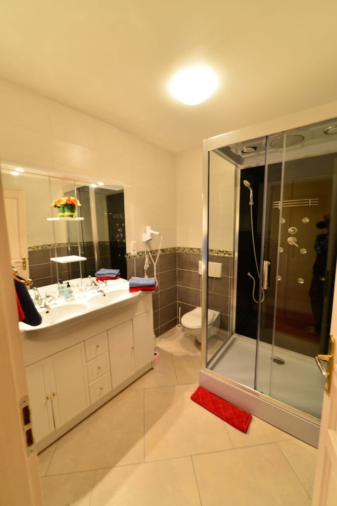 Family Room (Nuit Etoile) photo 2