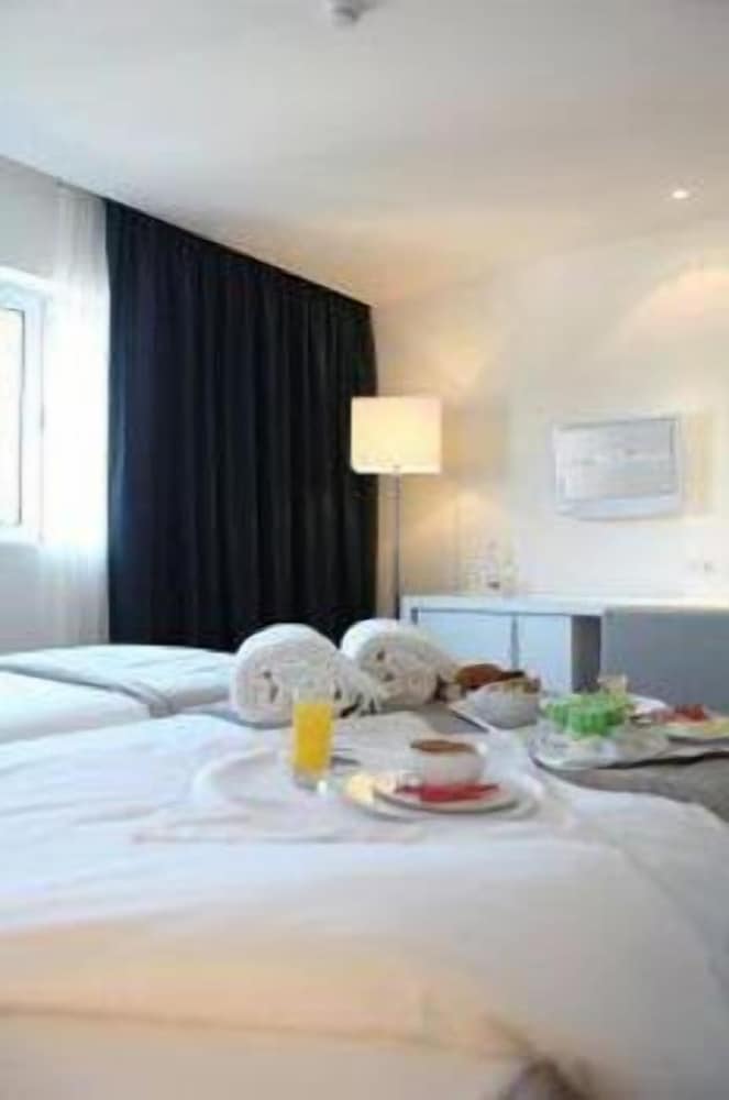 Double Room - Photo 5