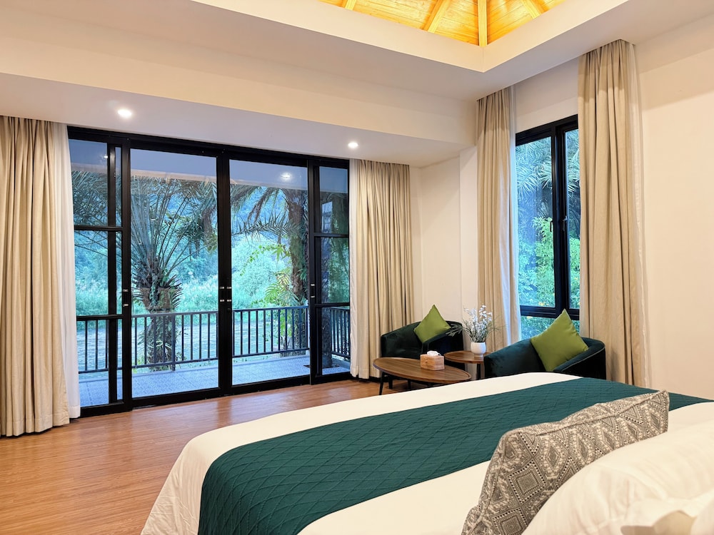 Junior Suite, Lanai, River View photo 1