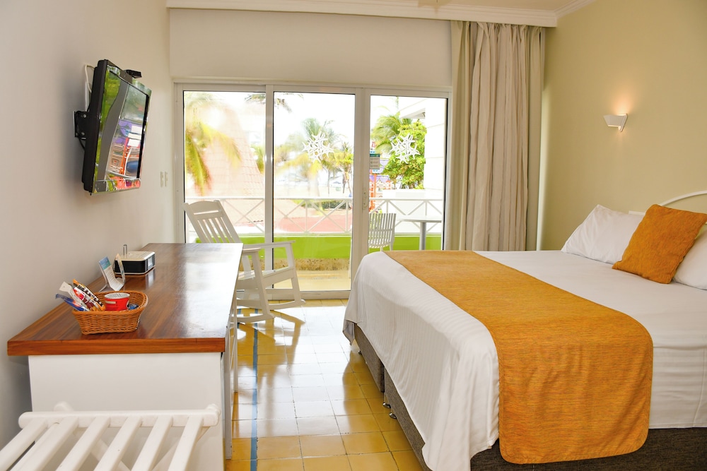 Superior Room, 1 Queen Bed, Garden View - Photo 3