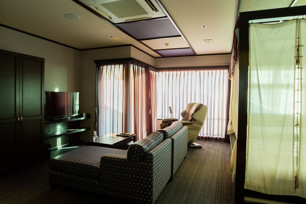 Japanese Western Style Suite Room with Japanese Futon and Private Open-air Bath, Non-Smoking photo 3