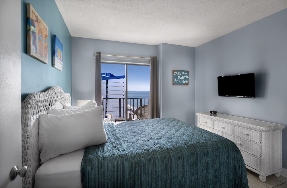 Angle Oceanfront One Bedroom Condo photo 3