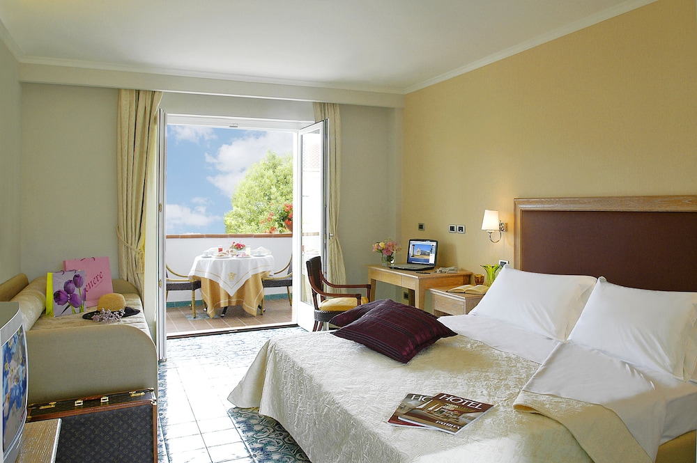Classic Double or Twin Room - Photo 1