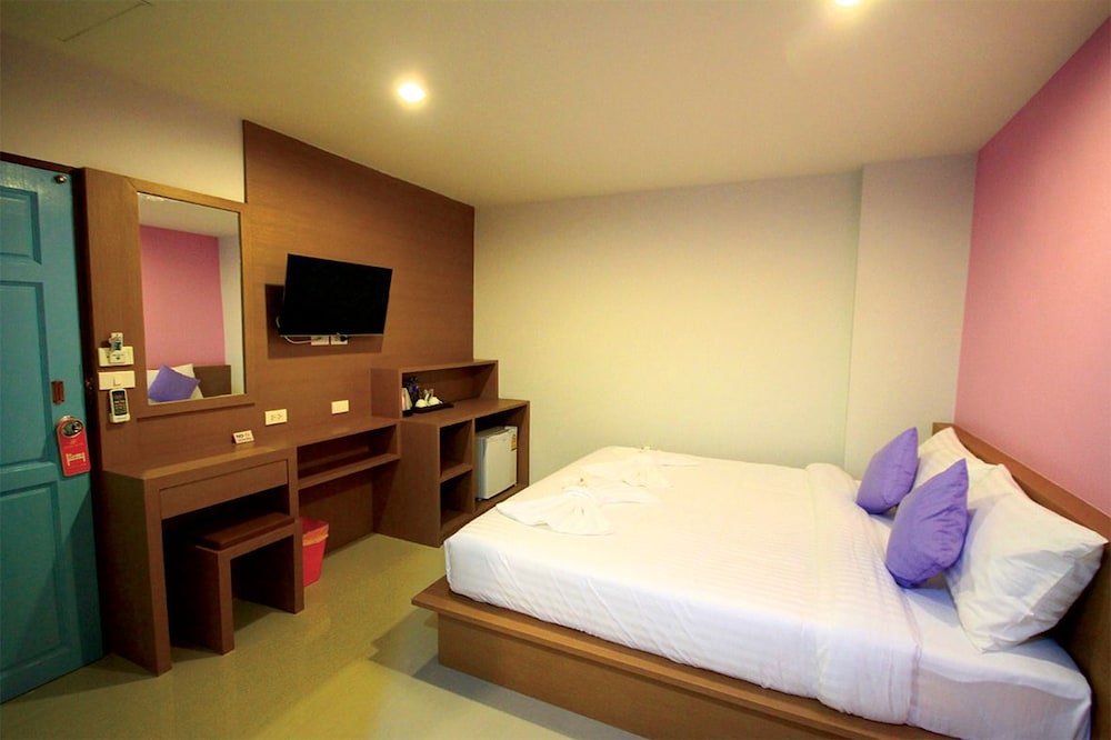 Standard Double Room, No Window photo 1