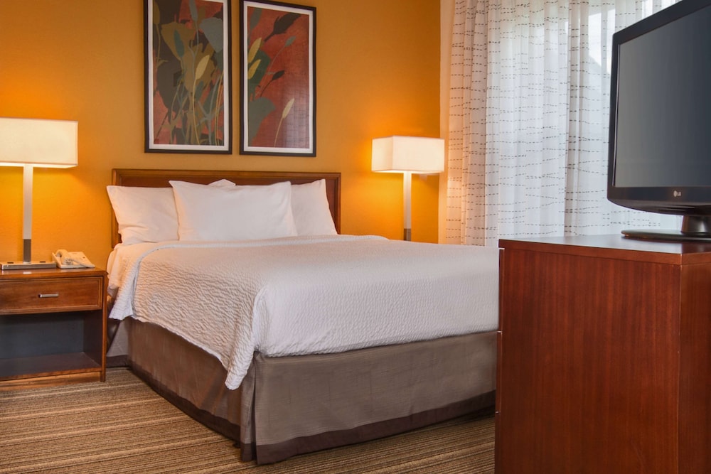 Suite, Multiple Beds, Accessible (Mobility Transfer Shower Two Bedrooms) - Photo 3