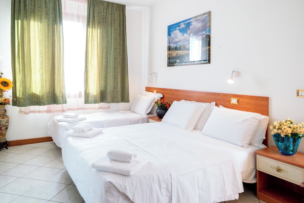 Family Room, Non Smoking, Private Bathroom