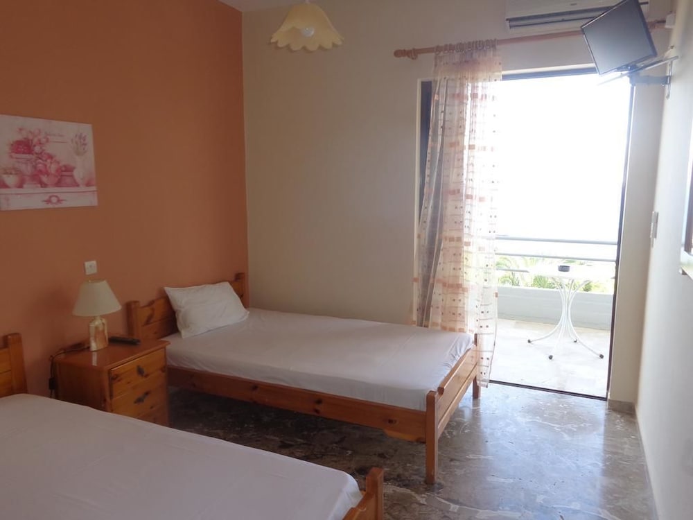 Studio, Oceanfront (for 2)