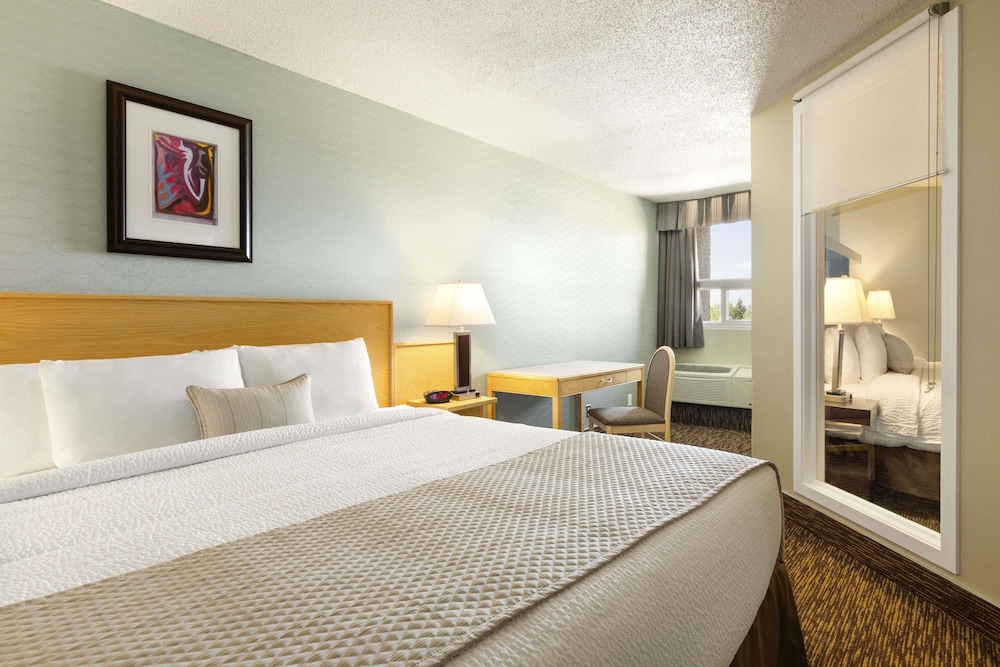 Room, Multiple Beds, Non Smoking photo 3