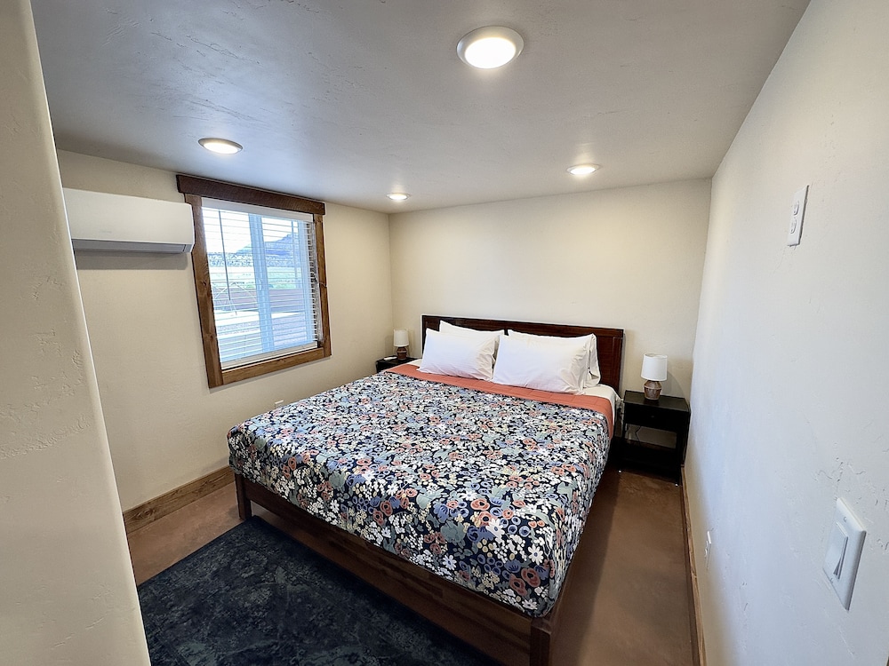 Premier Cabin