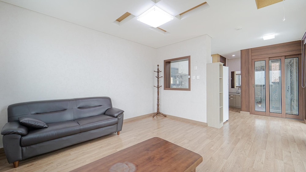 Basic Room, 1 Bedroom (1gadong 202) - Photo 6
