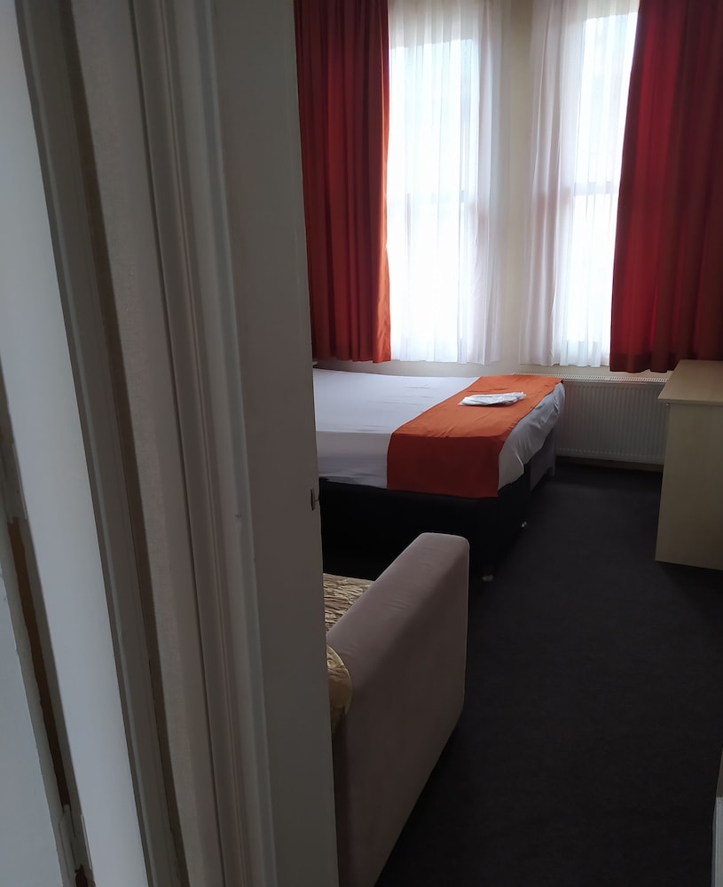 Standard Triple Room photo 3