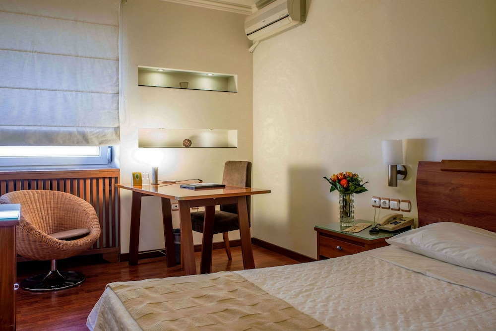 Business Room - Photo 2