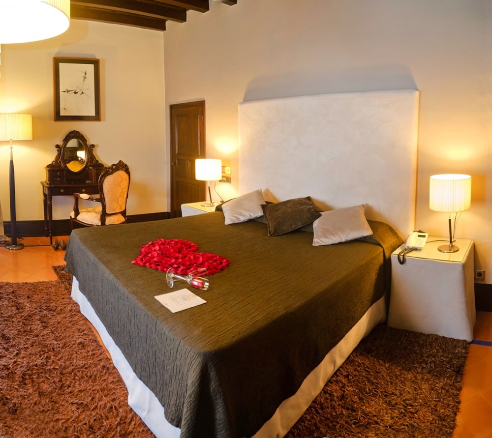 Suite - Photo 3