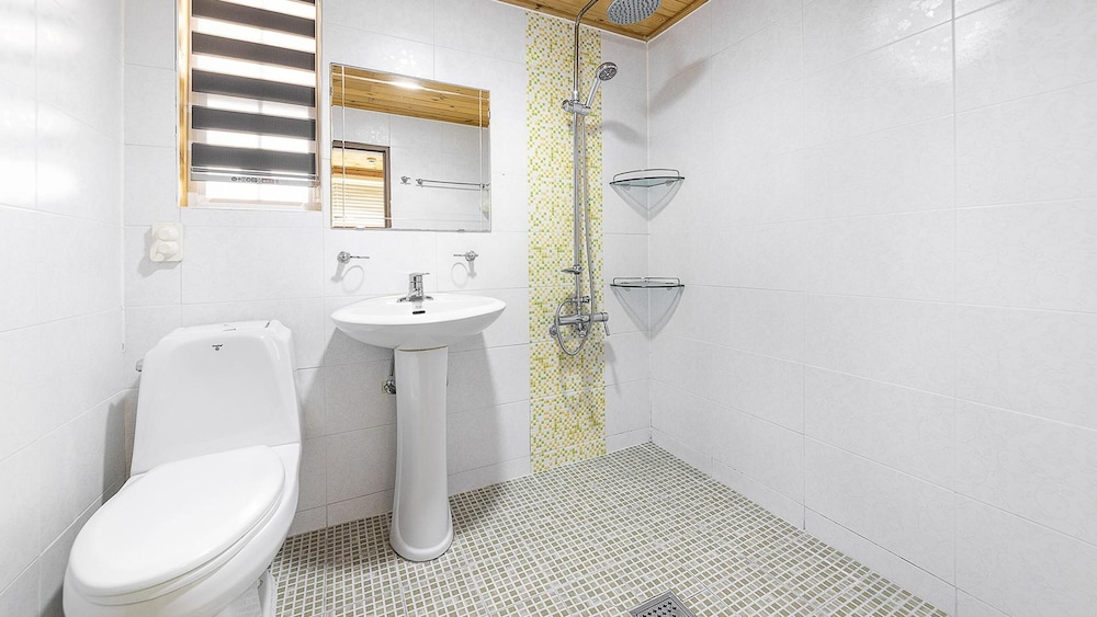 Basic Room, 1 Bedroom (Scorpio) - Photo 10