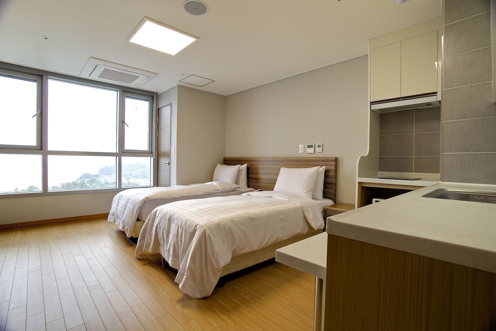 Condo Type(Kitchen) - Superior Twin(Half Ocean View) - Photo 4