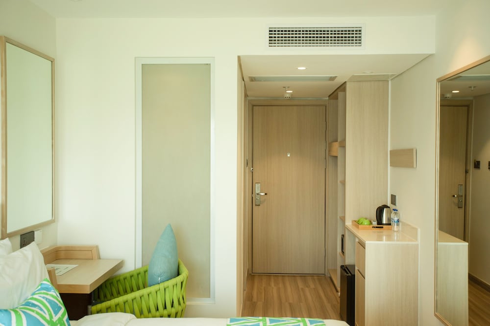 Standard Twin Room (No View) - Photo 3