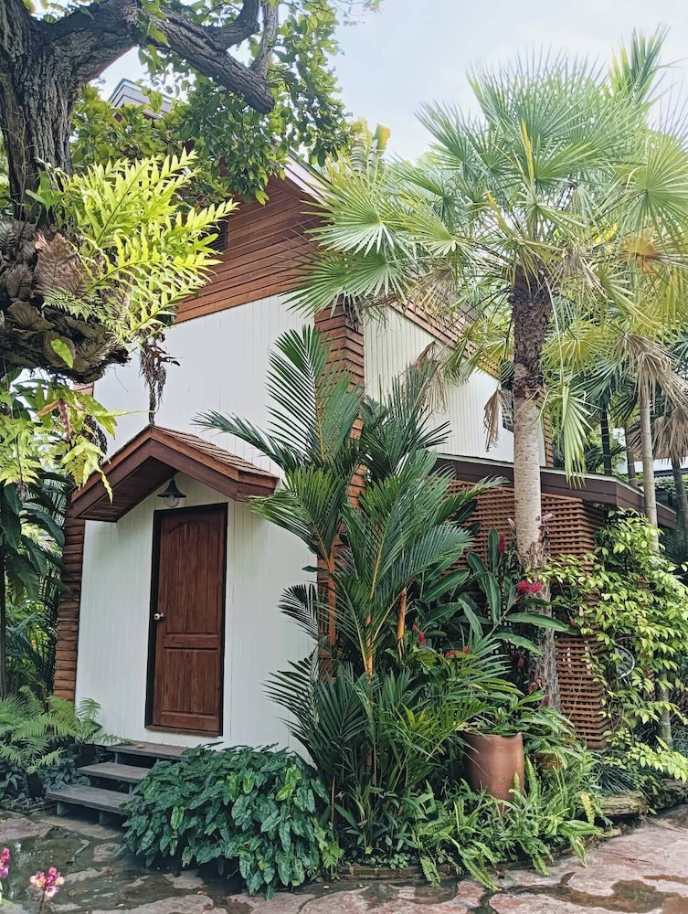 Family Villa, Lanai, Park View