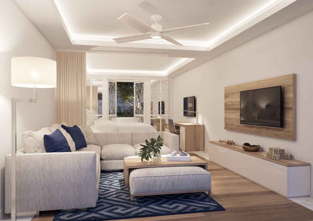 Villa with Private Pool and Grand Terrace - Photo 4