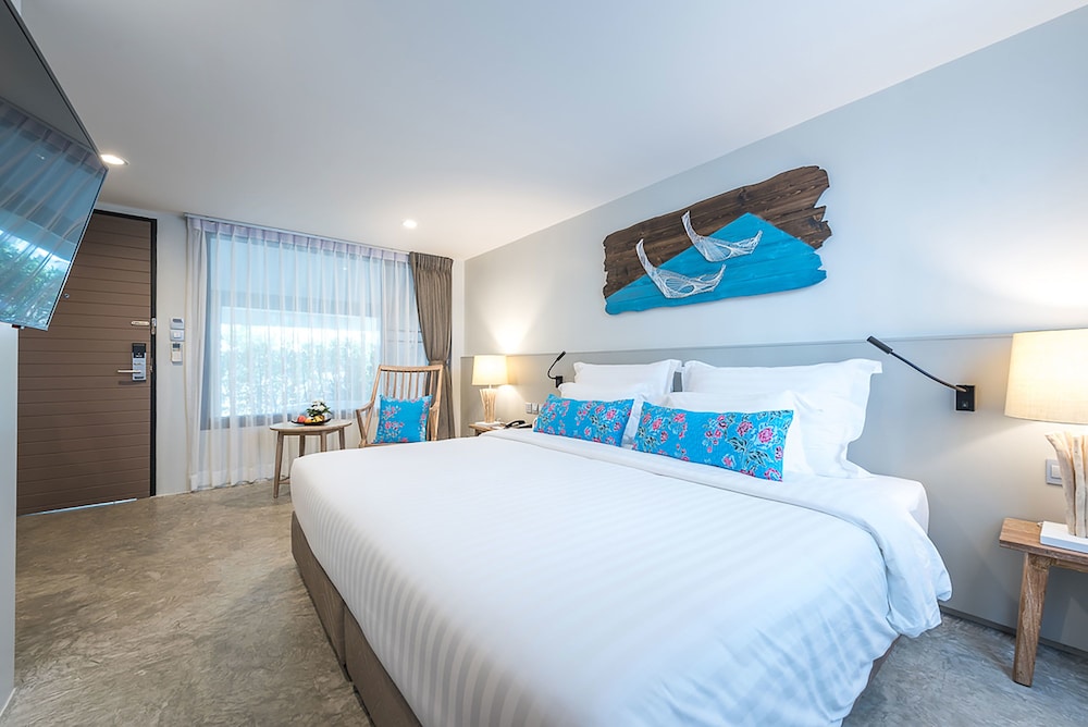 Grand Deluxe Room - Photo 6