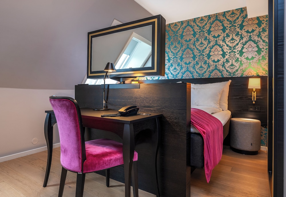 Small Double Room, 9 to 11 square meters, recommended for 1 person photo 1