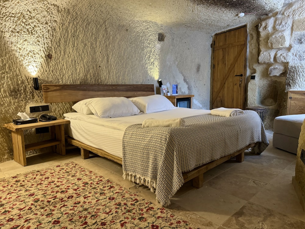Junior Double Room, 1 Queen Bed - Photo 5