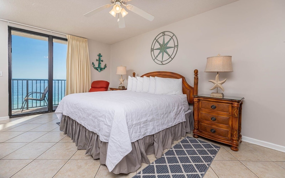 Condo, 3 Bedrooms