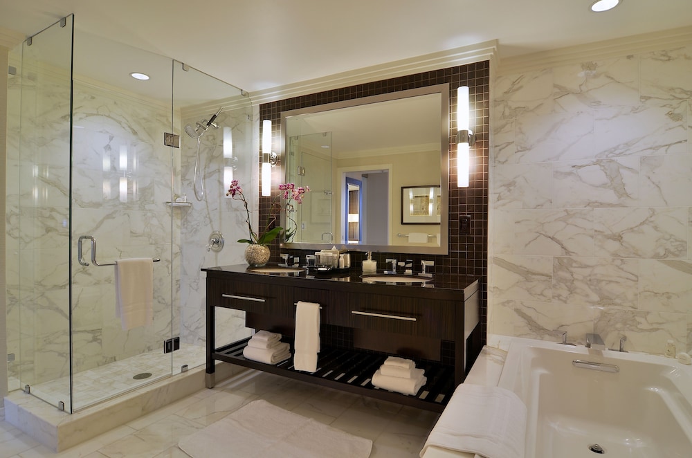 Suite (Exhale Spa Suite)
