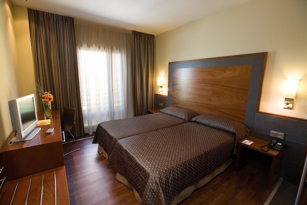 Triple Room - Photo 1
