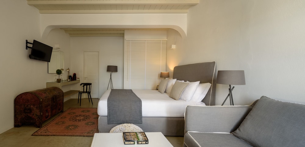 Junior Suite, Pool Access, Sea View