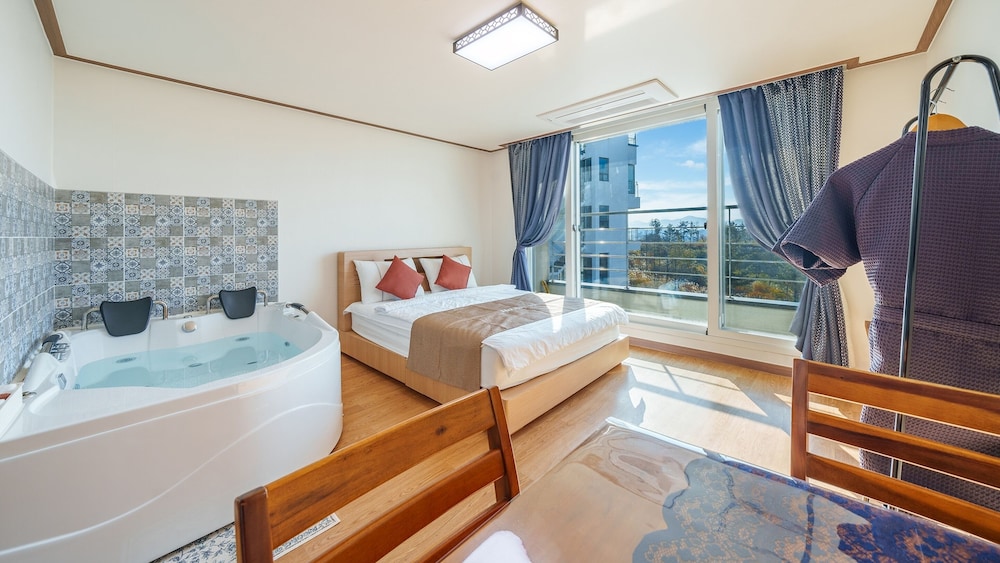 Basic Room, 1 Bedroom (bongwan 403ho)