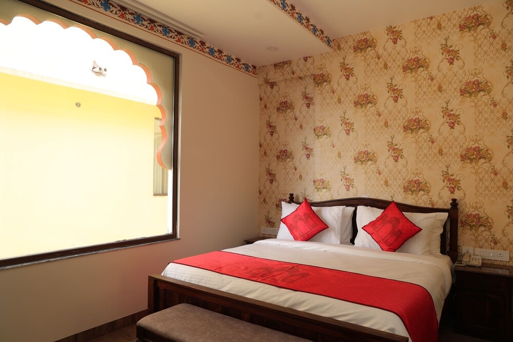 Superior Double Room, City View