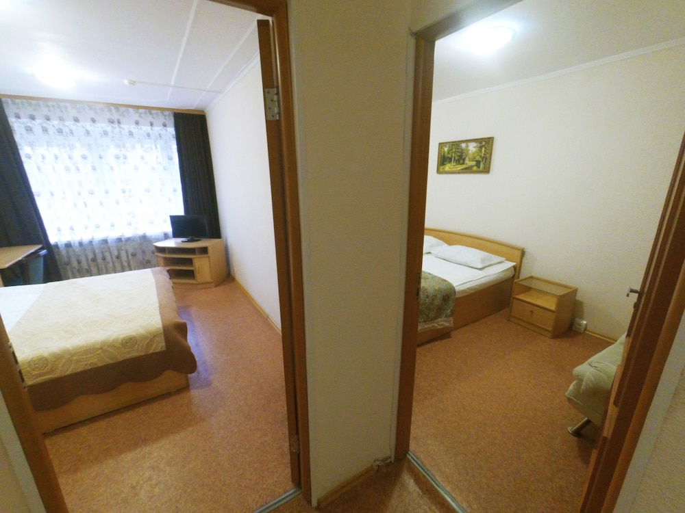 Economy Twin Room photo 1