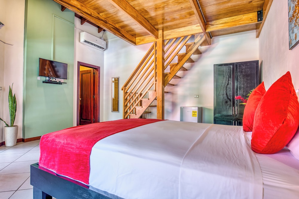 Deluxe Family Room with Balcony