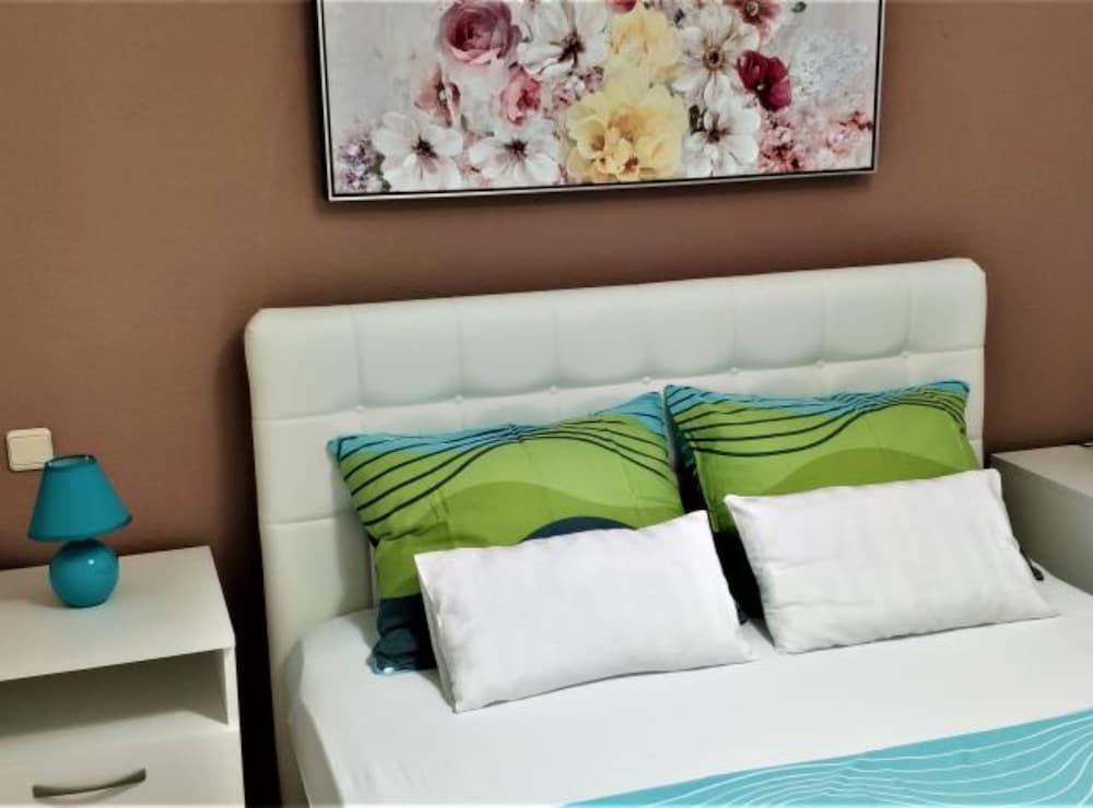 Apartment (Standard Two Bedroom Apartment with T)
