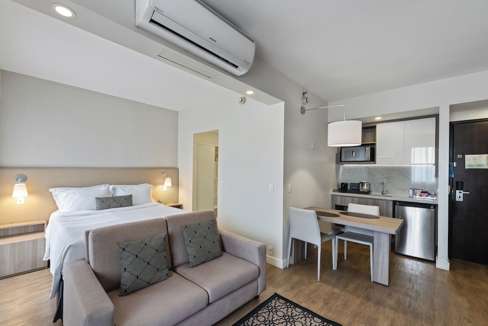 Studio Suite, 1 Queen Bed, Kitchen (Panoramic) - Photo 7